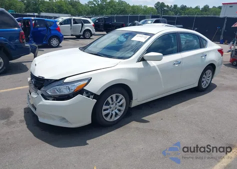2016 Nissan Altima 2.5/S/Sv/Sl/Sr z USA, uszkodzony, nr VIN 1N4AL3APXGC265404